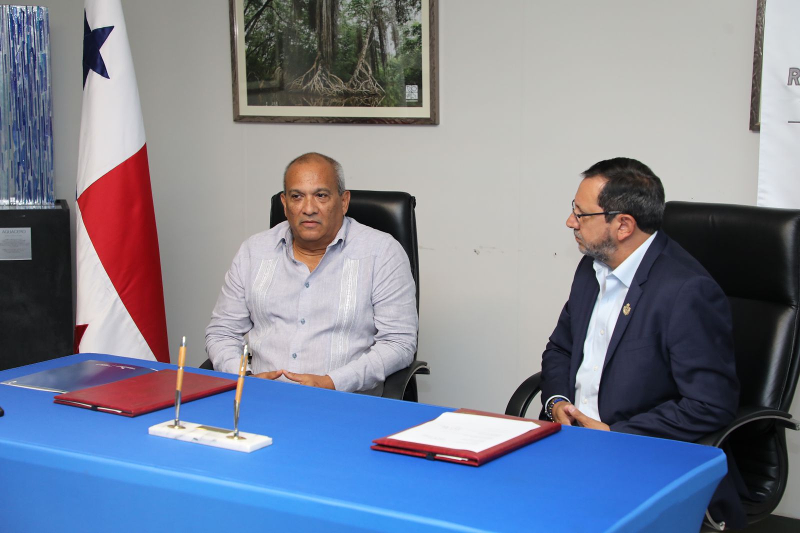 MiAMBIENTE y UMECIT firman convenio para fortalecer capacidades ...